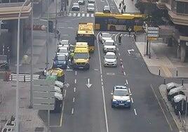 El frenazo de una guagua deja diez heridos leves en Las Palmas de Gran Canaria