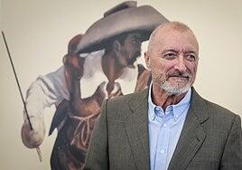 Pérez-Reverte aplaza las jornadas sobre la Guerra Civil tras la polémica con Uclés
