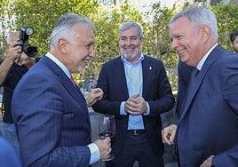 El PSOE dice que no cede a los chantajes de CC y decidirá según su criterio en Madrid y Canarias