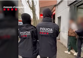 Un juez investiga al dueño de una peluquería china de Barcelona por dar 600.000 euros a Hamás