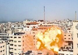 El bombardeo de Israel sobre Gaza deja más de 30 muertos y ensombrece la apertura de Rafah