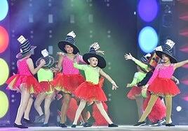 La cantera de las comparsas brilla en el escenario dedicado a «Las Vegas»