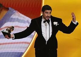 Bad Bunny hace historia en unos Grammy marcados por las protestas contra la política antiinmigración de Trump