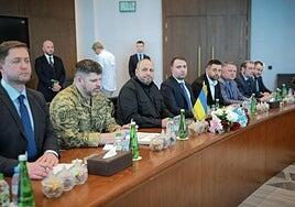 Ucrania y Rusia no logran avances hacia la paz en el inicio de la cumbre de Abu Dabi