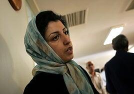 Irán condena a la Nobel de la Paz Narges Mohammadi a siete años y medio de prisión