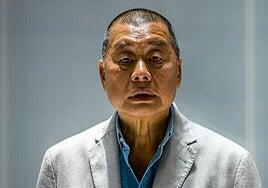 Hong Kong condena a 20 años de cárcel al magnate de la prensa que hizo frente a China