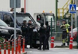 El registro de Sidenor culminó tras una investigación secreta de la Policía desde hace un mes