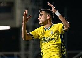 Alarma en el ataque de la UD: Ale García recae de su lesión y es baja para Anduva