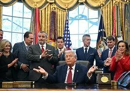 Trump revierte las políticas climáticas de EE UU para beneficiar a la automoción