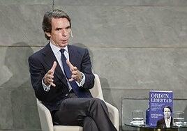 Aznar avisa al Gobierno de que acudirá a la justicia si lo vincula con Epstein