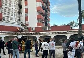 Dos personas fallecidas y una herida grave en el incendio de un piso en Jávea