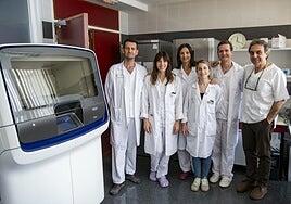 El hospital Insular realiza las primeras biopsias líquidas en Canarias: «El cáncer se vigilará con muestras de sangre»