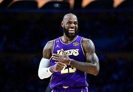 LeBron James, el histórico triple-doble de un cuarentón
