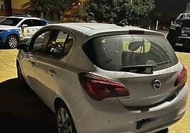 Saltan con su coche a un graderío huyendo de la Policía Local y vuelcan en Las Palmas de Gran Canaria