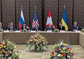 Las «tensas» negociaciones para la paz en Ucrania comienzan sin avances