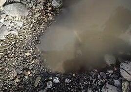 Vecinos de Castillo del Romeral denuncian un vertido en el paraje protegido de Juncalillo del Sur