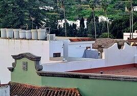 Los escudos de la Hermandad