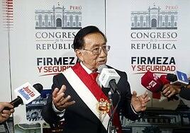 El nuevo presidente de Perú está acusado de robar fondos de su Colegio de Abogados