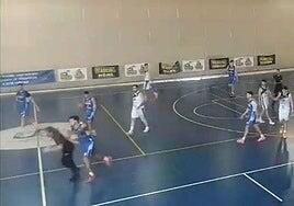 Tres años de suspensión y 1.440 euros de multa para el jugador que agredió a un árbitro de baloncesto en Fuerteventura