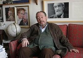 Muere a los 79 años Gregorio Morán, periodista incómodo y cronista implacable de la Transición