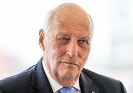 El rey Harald de Noruega, hospitalizado en Tenerife por una infección