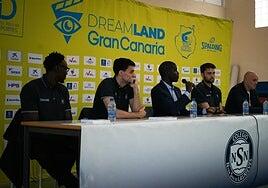 El CB Gran Canaria y el Centro de Enseñanza Nuestra Señora de las Nieves comparten una mañana de ilusión y basket