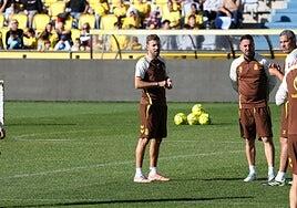 Máxima presión para León: un nuevo revés haría insostenible a Luis García