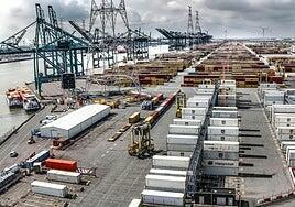 El puerto de Amberes se blindará con un sistema antiaéreo propio en 2027