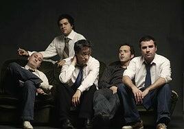 Love of Lesbian anuncia un parón tras 25 años: «Es hora de bajar el telón por un tiempo»