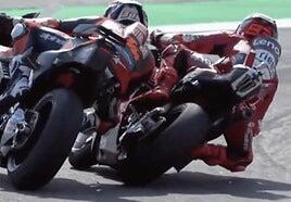 El polémico toque en la carrera al Sprint entre Pedro Acosta y Marc Márquez