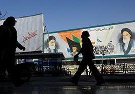 Un régimen débil consagrado a los ayatolás