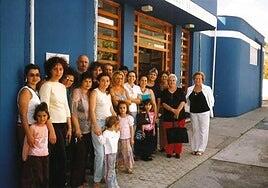 Lamentan la demolición de la escuelita azul, un colegio que se salvó del volcán de La Palma
