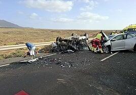 Seis heridos, dos de ellos graves, en una colisión frontal con varios vehículos en Yaiza