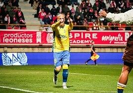 Herzog, Viti y ¿Sandro? para una alineación con bajas en la UD Las Palmas contra el Ceuta