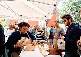 Lleno absoluto en la primera jornada de la Feria Europea del Queso