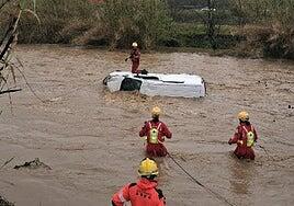 Los bomberos localizan el cuerpo de un hombre en el río Mogent de Llinars del Vallès