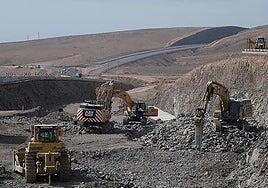 Dos ofertas para el servicio de control y vigilancia de la autovía aeropuerto–Pozo Negro