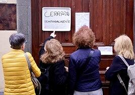 Mensajes de apoyo a la histórica panadería cerrada en Triana: «los desayunos ya no serán lo mismo»