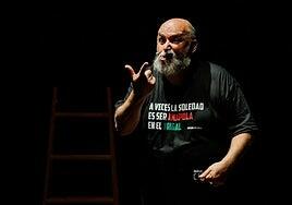 Félix Albo: «Busco en los narradores trabajo sobre la escena y una manera de mirar»