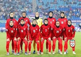 Sin noticias de las futbolistas iraníes que no cantaron el himno: «Es preocupante»