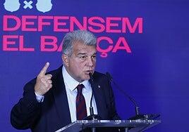 Joan Laporta asegura no tener «miedo a que hablen los Messi» sobre su frustrada vuelta en 2023