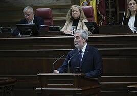 Clavijo llama a la unidad de los partidos para salvar Canarias del nuevo «desorden» mundial