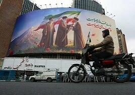 El Líder Supremo posee dos pisos de lujo en Londres frente a la embajada israelí