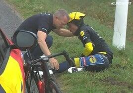 Juan Ayuso abandona la París-Niza tras sufrir una caída