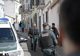 Detenidos los dos hermanos vecinos de Francisca Cadenas tras hallar restos óseos en su casa