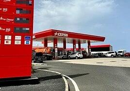 La demanda de gasolina marcó tope en 2025 y se triplicó el consumo de gasóleo