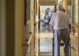 El Gobierno canario destinará 1.300 millones a reformar el sistema sociosanitario y reforzar la atención en casa