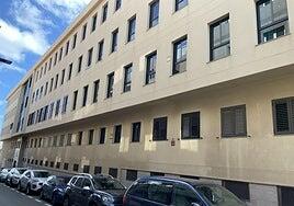 Una vecina de la mujer denunciada por acoso en Vecindario: «Mi nieta está aterrorizada, no quiere que nos la crucemos por el bloque»