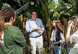 El programa Urdimbre permite que 24 jóvenes extutelados trabajen en fincas del Norte