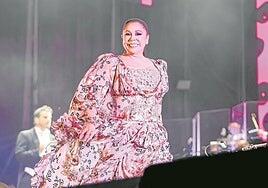 Isabel Pantoja llama a antiguos colaboradores para preparar su gira americana